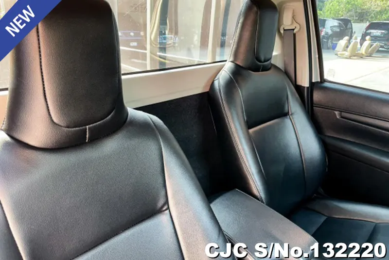 2018 Toyota / Hilux / Revo Stock No. 132220