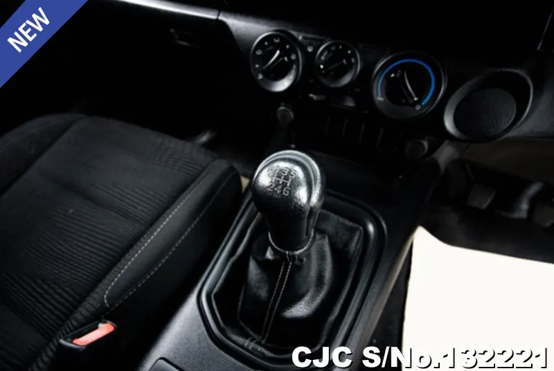 2018 Toyota / Hilux / Revo Stock No. 132221