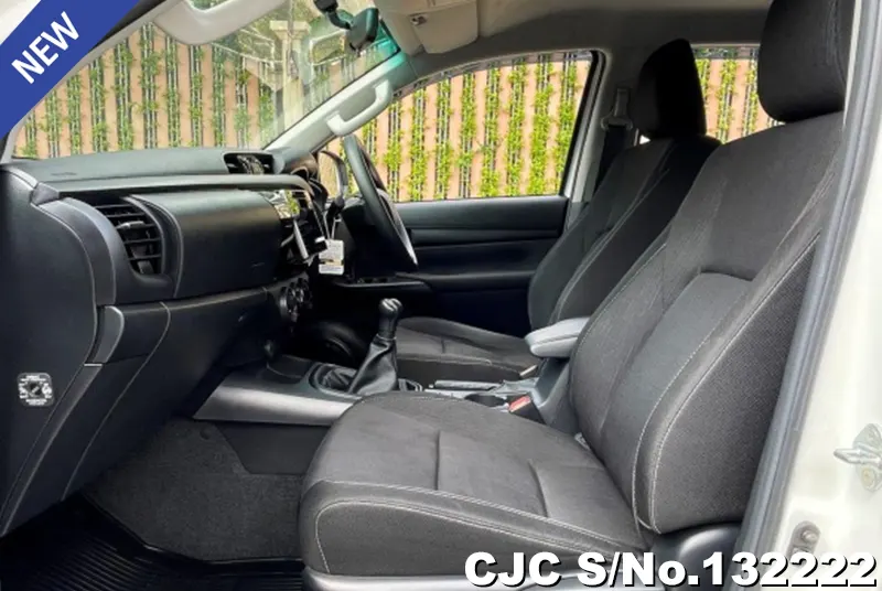 2019 Toyota / Hilux / Revo Stock No. 132222