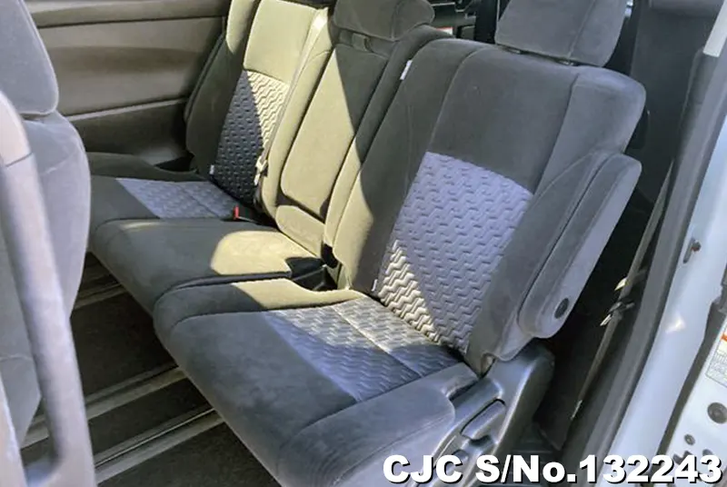 2015 Toyota / Alphard Stock No. 132243