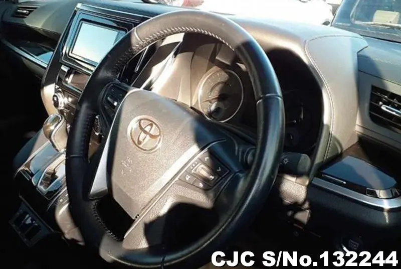 2015 Toyota / Alphard Stock No. 132244