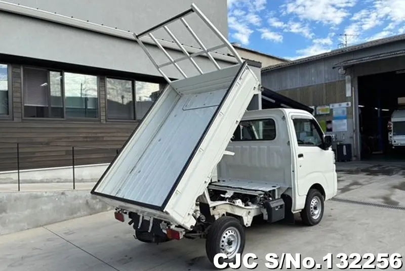 2015 Daihatsu / Hijet Stock No. 132256