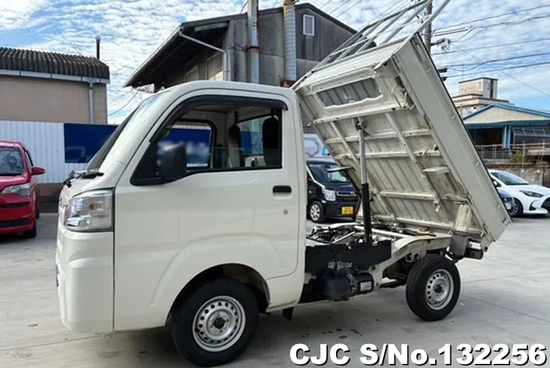 2015 Daihatsu / Hijet Stock No. 132256