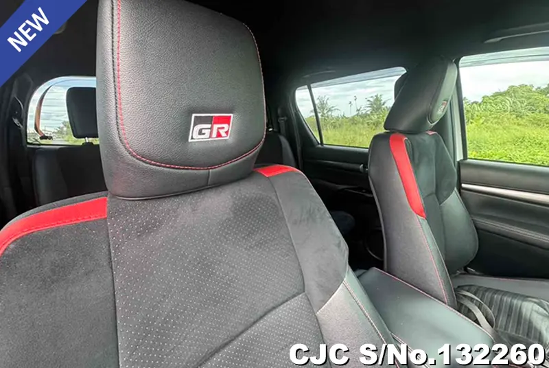 2022 Toyota / Hilux / Revo Stock No. 132260