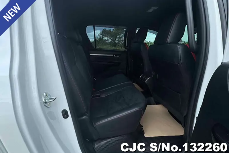 2022 Toyota / Hilux / Revo Stock No. 132260