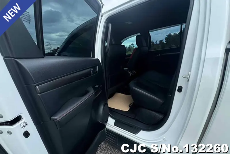 2022 Toyota / Hilux / Revo Stock No. 132260