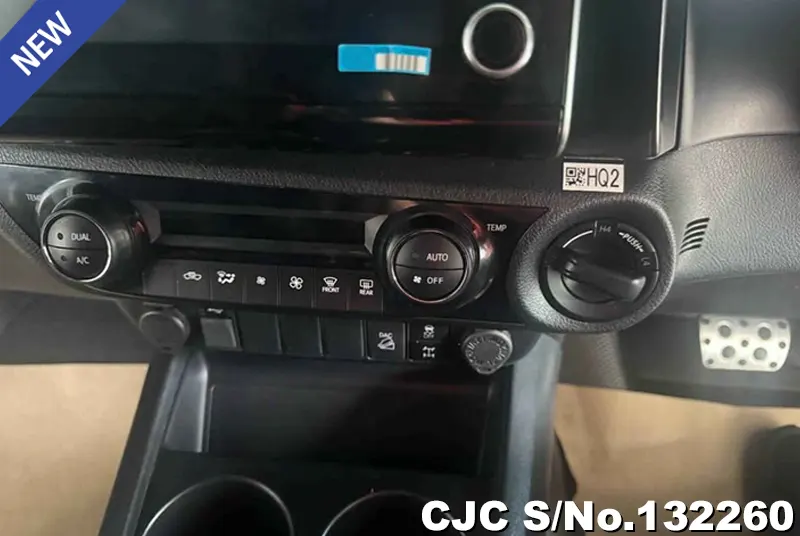 2022 Toyota / Hilux / Revo Stock No. 132260