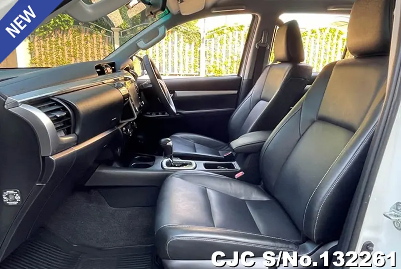 2022 Toyota / Hilux / Revo Stock No. 132261