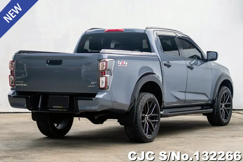 Isuzu D-Max in Gray for Sale Image 2