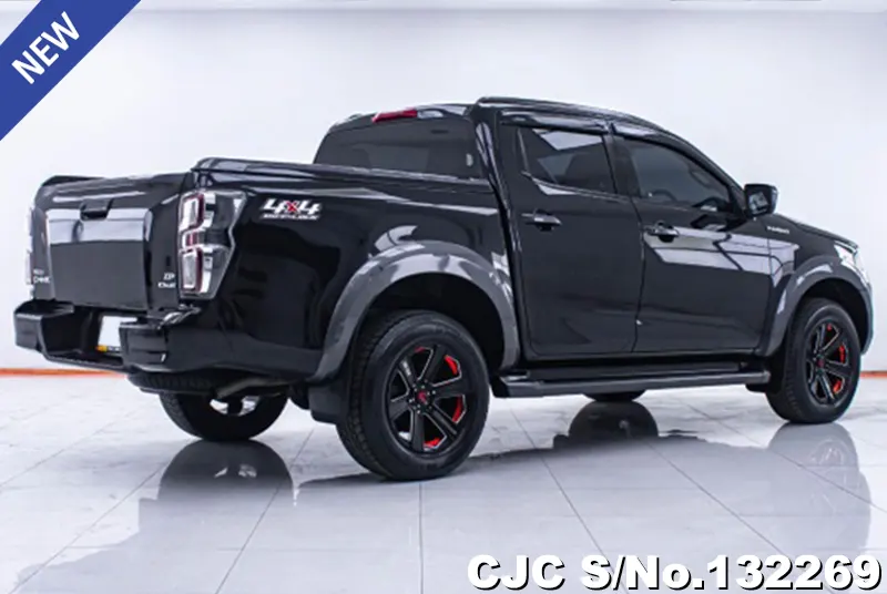 Isuzu D-Max in Black for Sale Image 1