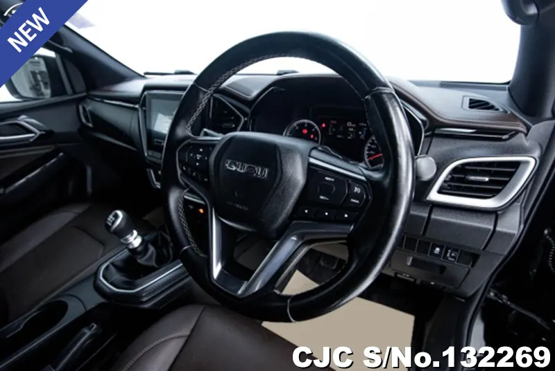 Isuzu D-Max in Black for Sale Image 8