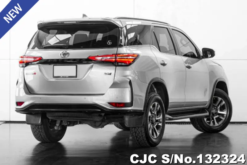 2022 Toyota / Fortuner Stock No. 132324