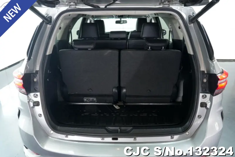 2022 Toyota / Fortuner Stock No. 132324