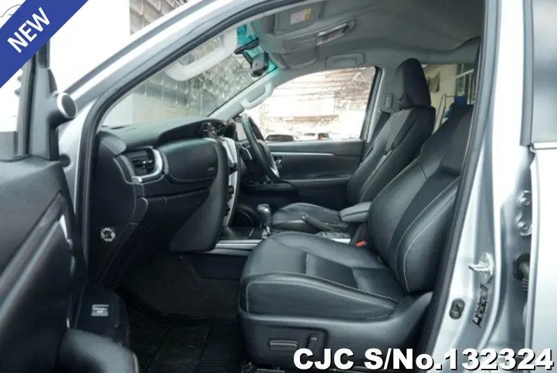 2022 Toyota / Fortuner Stock No. 132324