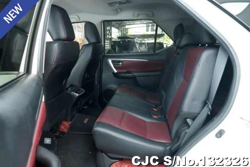 2020 Toyota / Fortuner Stock No. 132326