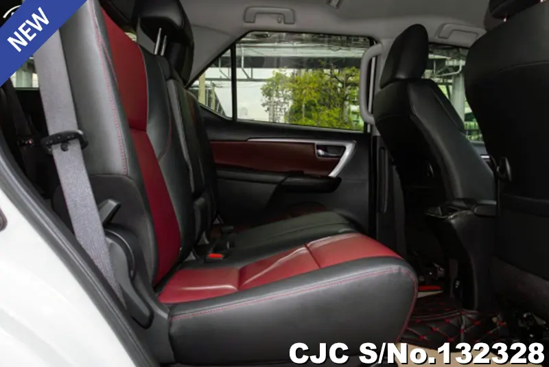 2019 Toyota / Fortuner Stock No. 132328