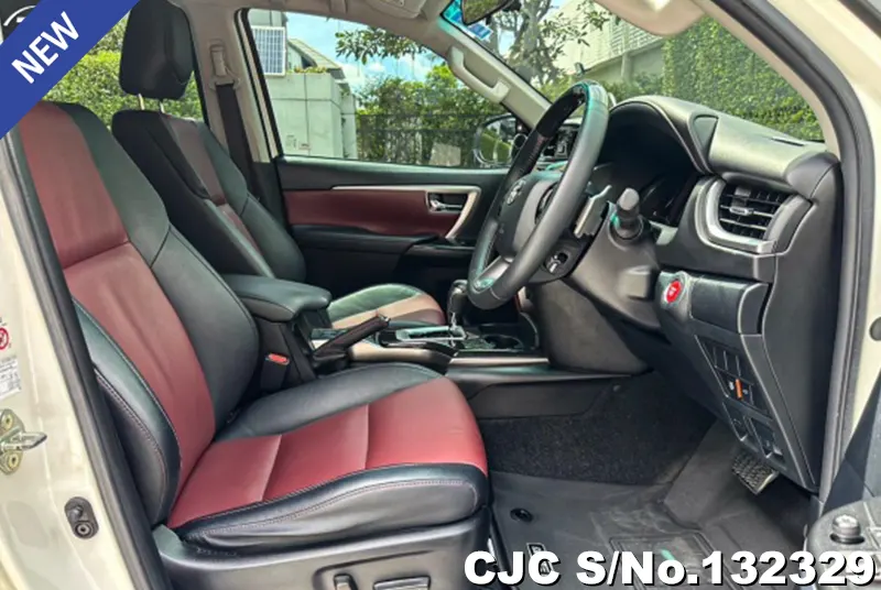 2018 Toyota / Hilux / Revo Stock No. 132329