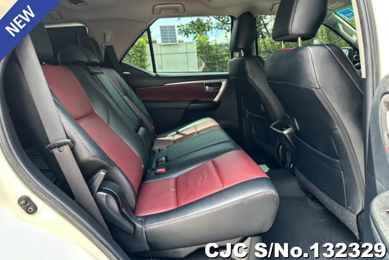 2018 Toyota / Fortuner Stock No. 132329