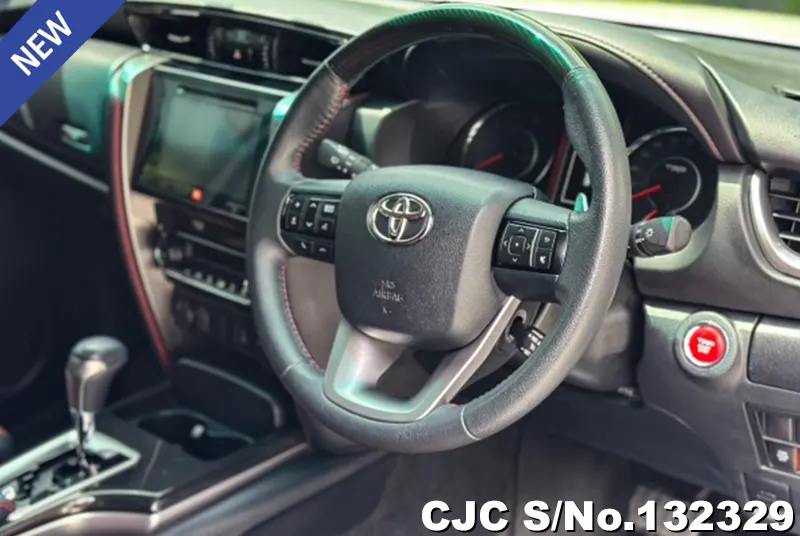 2018 Toyota / Hilux / Revo Stock No. 132329