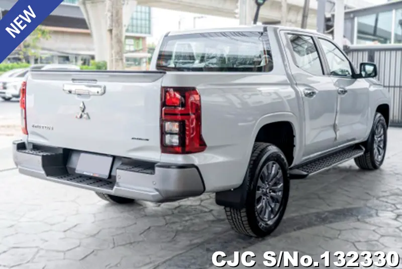 2023 Mitsubishi / Triton Stock No. 132330