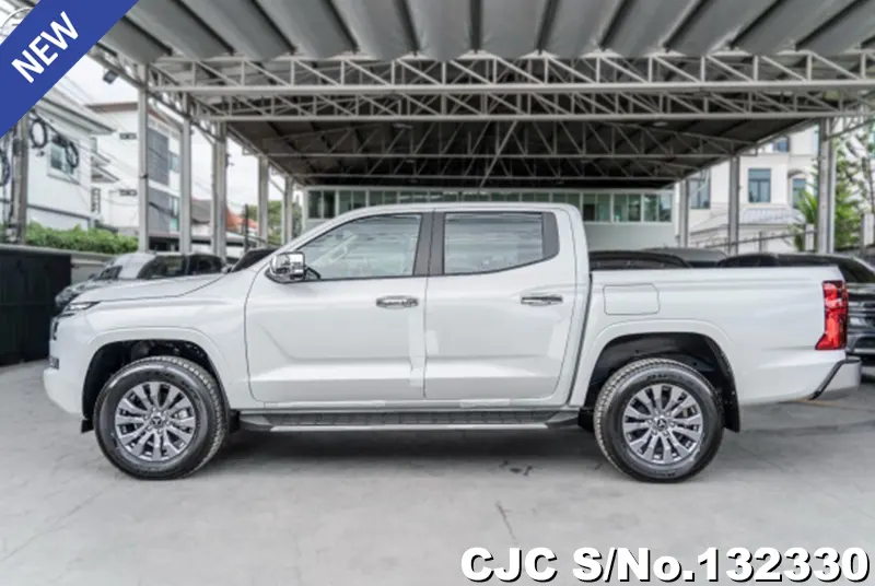 2023 Mitsubishi / Triton Stock No. 132330