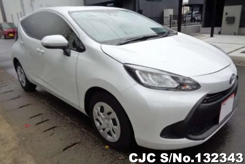 2025 Toyota / Aqua Stock No. 132343