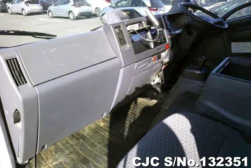 2019 Isuzu / Elf Stock No. 132351