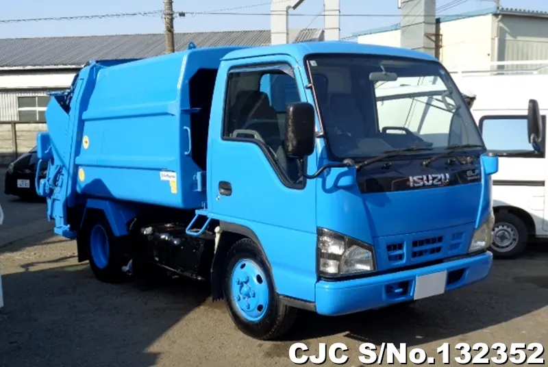 2004 Isuzu / Elf Stock No. 132352