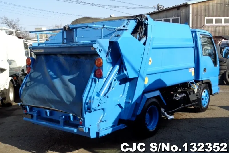 2004 Isuzu / Elf Stock No. 132352