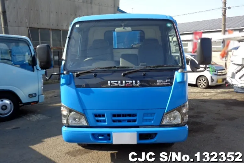 2004 Isuzu / Elf Stock No. 132352