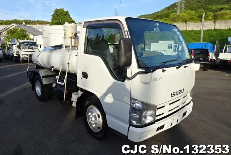 2009 Isuzu / Elf Stock No. 132353