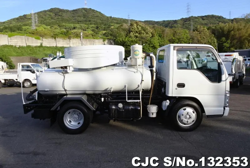 2009 Isuzu / Elf Stock No. 132353