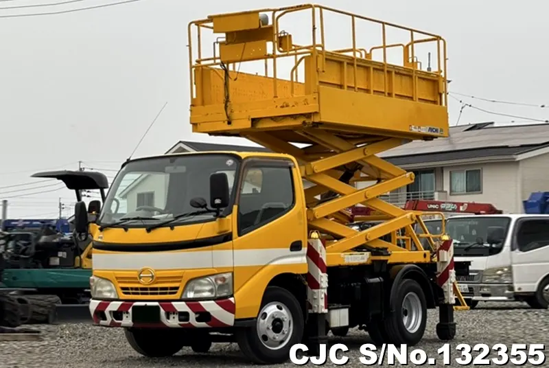 2008 Hino / Dutro Stock No. 132355