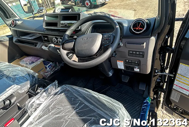 2025 Mitsubishi / Canter Stock No. 132364