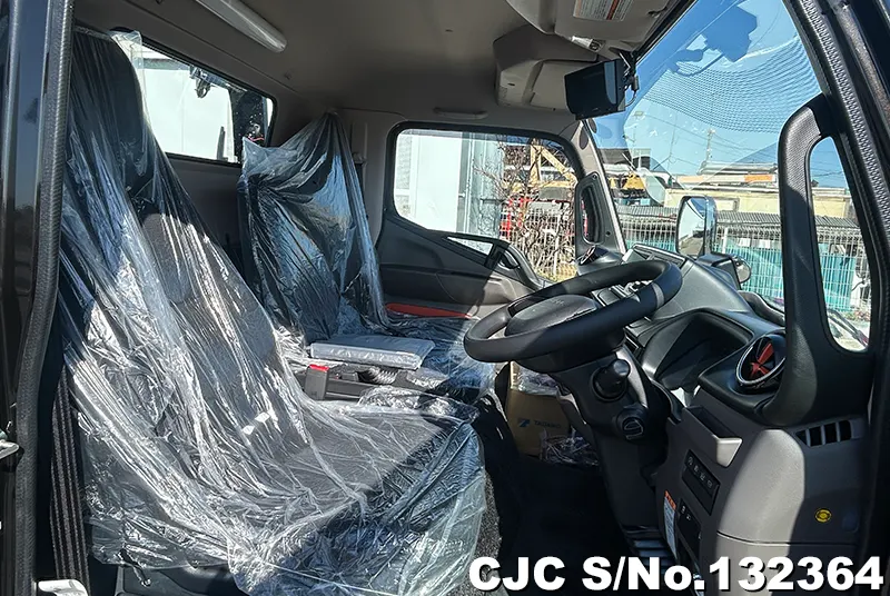 2025 Mitsubishi / Canter Stock No. 132364