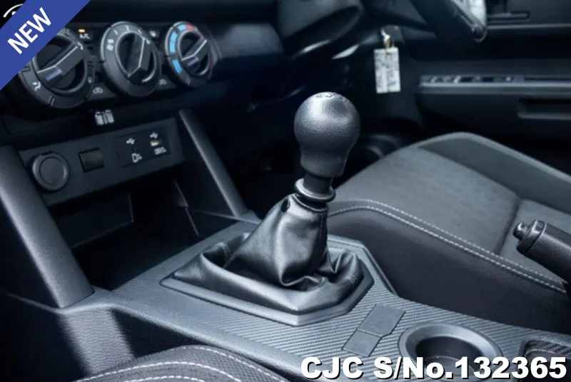 2024 Mitsubishi / Triton Stock No. 132365