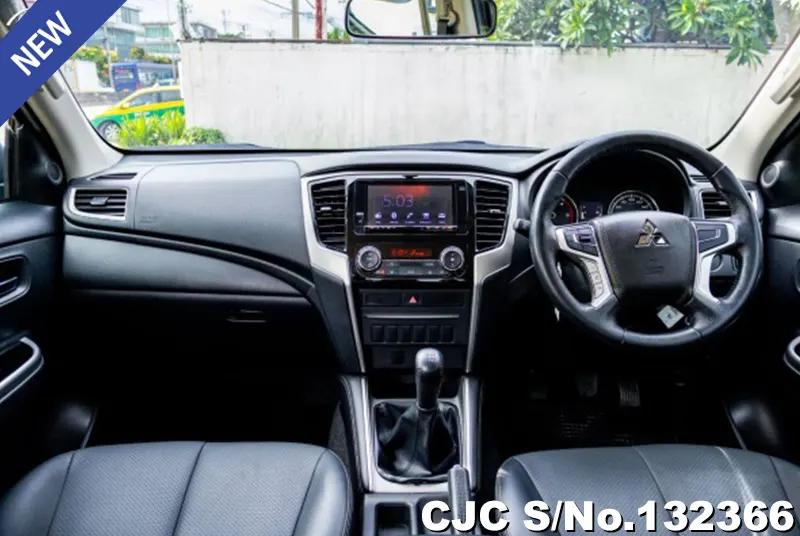 2023 Mitsubishi / Triton Stock No. 132366