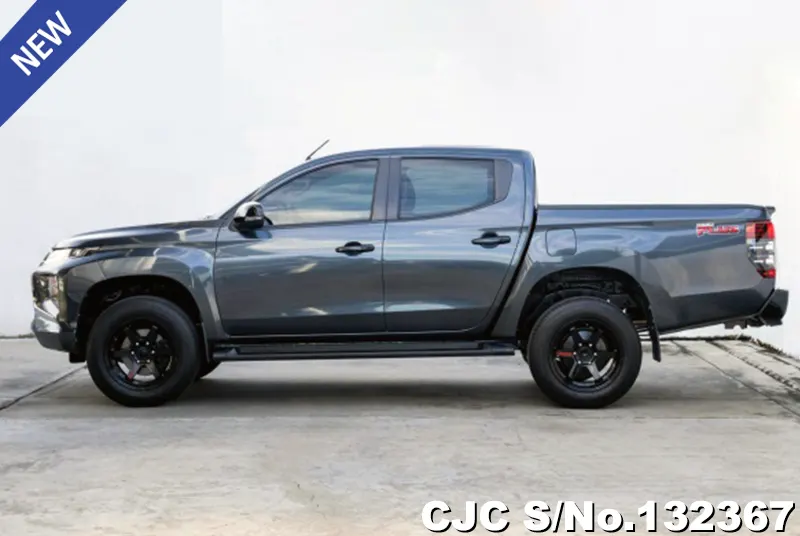 Mitsubishi Triton in Gray for Sale Image 4