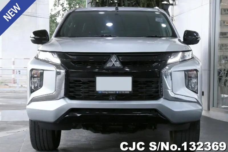 Mitsubishi Triton in Silver for Sale Image 2