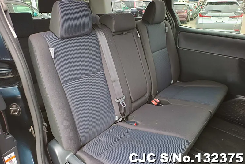 2017 Toyota / Voxy Stock No. 132375