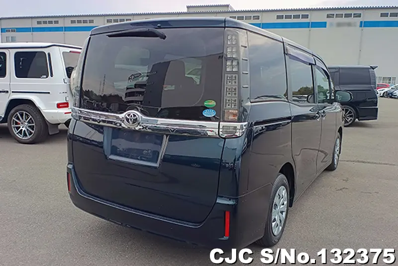 2017 Toyota / Voxy Stock No. 132375