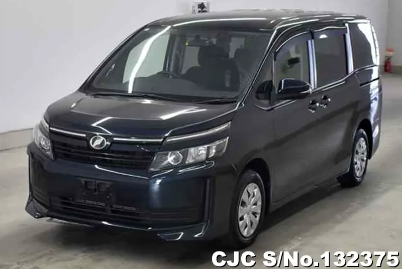 2017 Toyota / Voxy Stock No. 132375