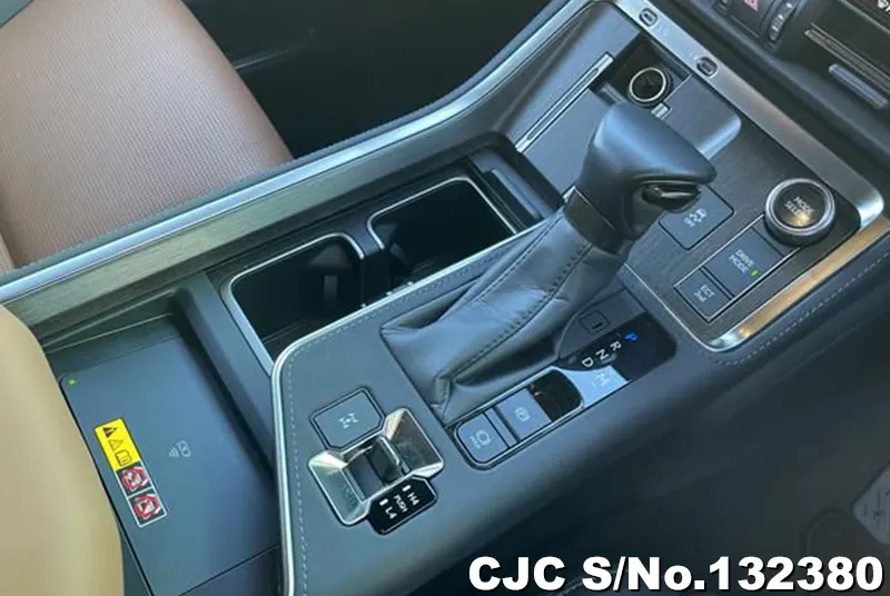 Lexus GX 550 in Black for Sale Image 5