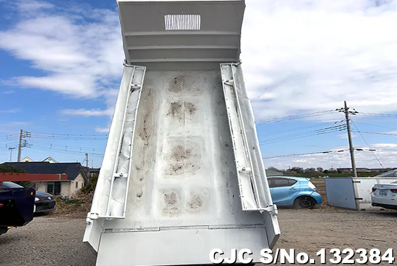 2005 Isuzu / Forward Stock No. 132384