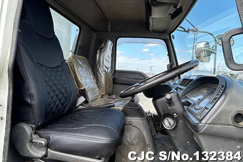 2005 Isuzu / Forward Stock No. 132384