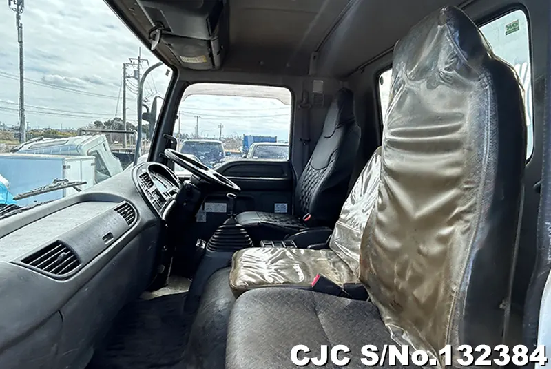 2005 Isuzu / Forward Stock No. 132384