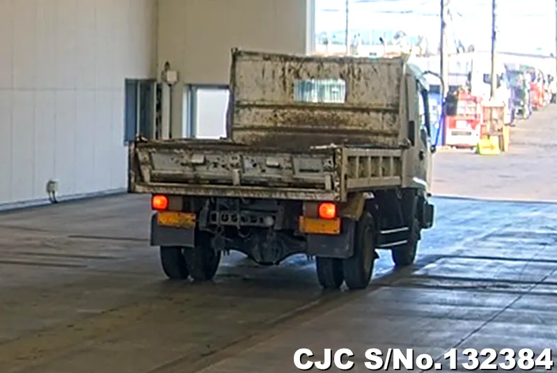 2005 Isuzu / Forward Stock No. 132384