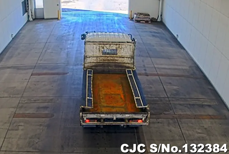 2005 Isuzu / Forward Stock No. 132384