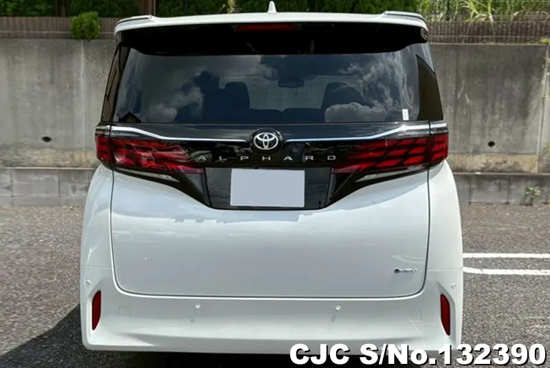 2025 Toyota / Alphard Stock No. 132390