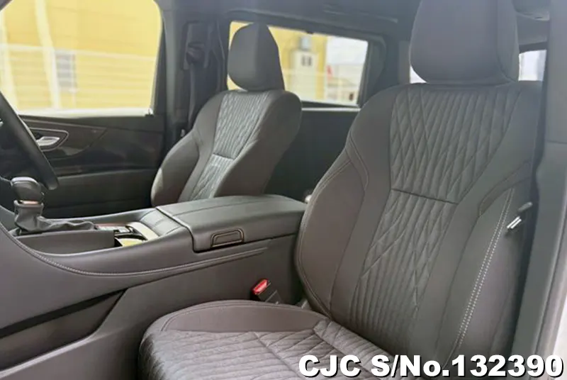 2025 Toyota / Alphard Stock No. 132390